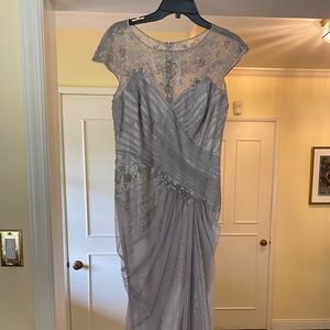 Tadashi Shoji never worn gown size 6